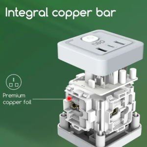 Deli ET426 2500W Travel Adapter
